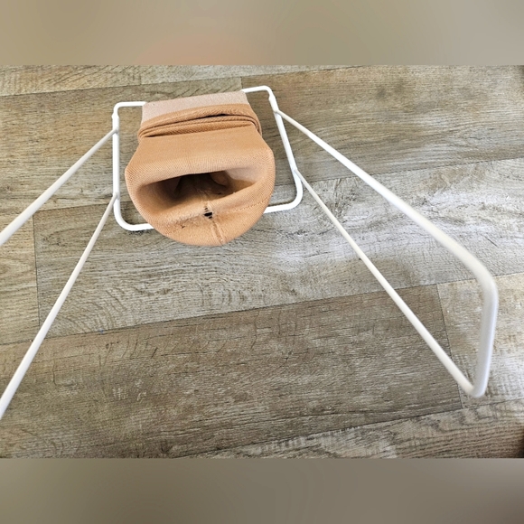 Handy Tool for Quick, Easy Application of Support Hose Stockings - Picture 5 of 14